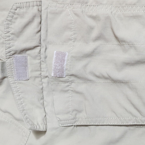 L.L. Bean Men's Cresta Cargo Hiking Shorts Size Med-Reg in Khaki Tan 100% Nylon - Picture 4 of 9